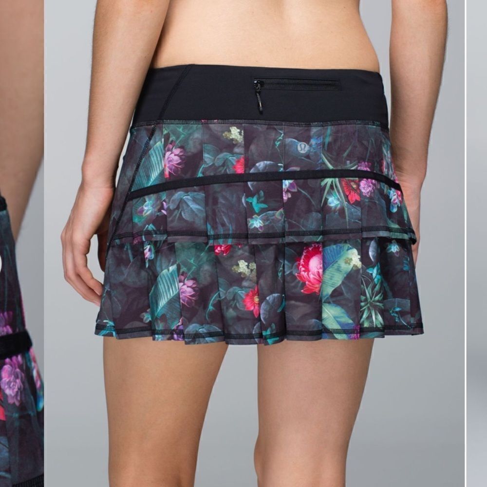 Lululemon Run: Pace Setter Skirt (Regular)
Curious Jungle Multi / Black